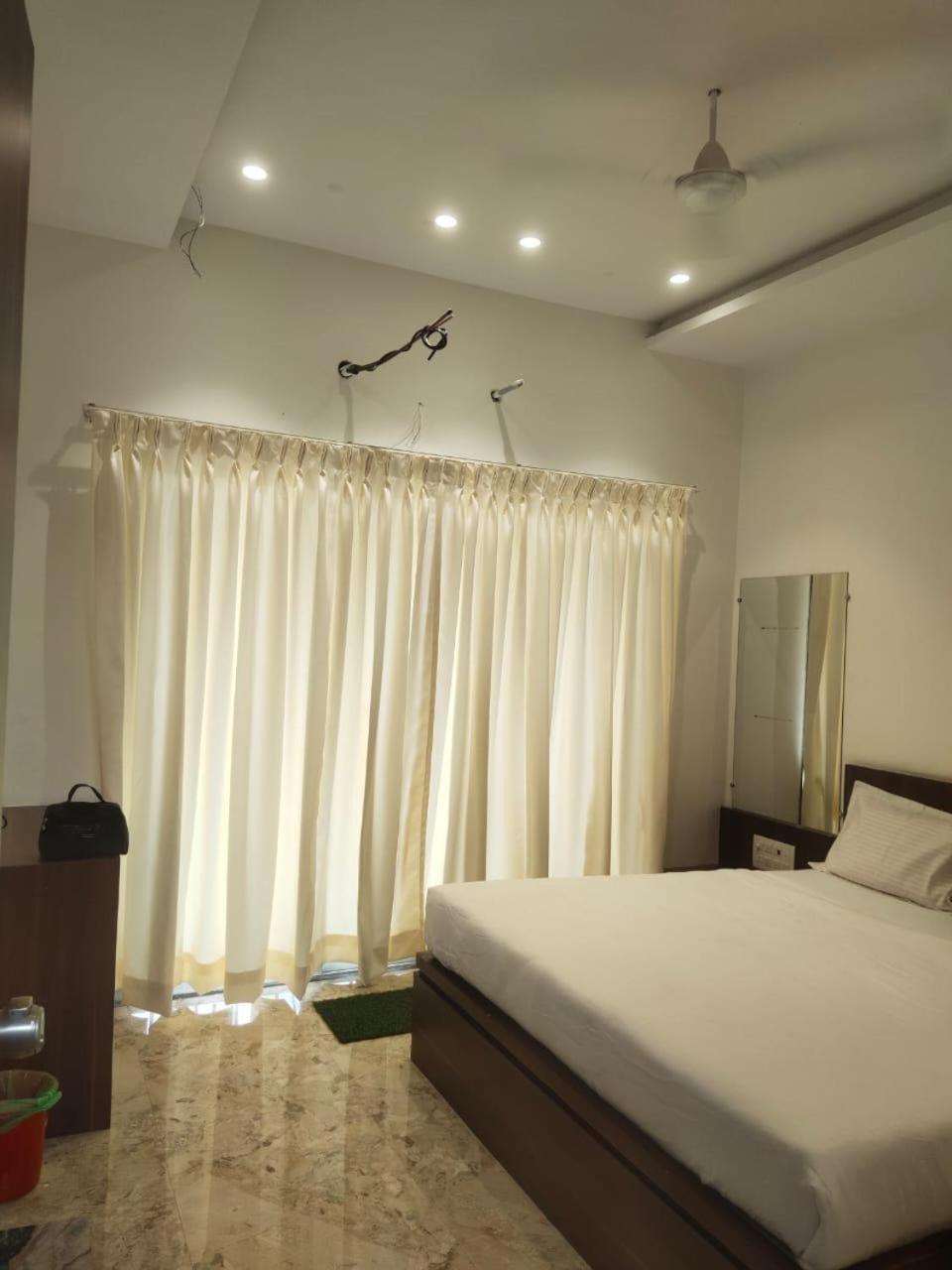 Ellora Hotel Ashoka Resort מראה חיצוני תמונה