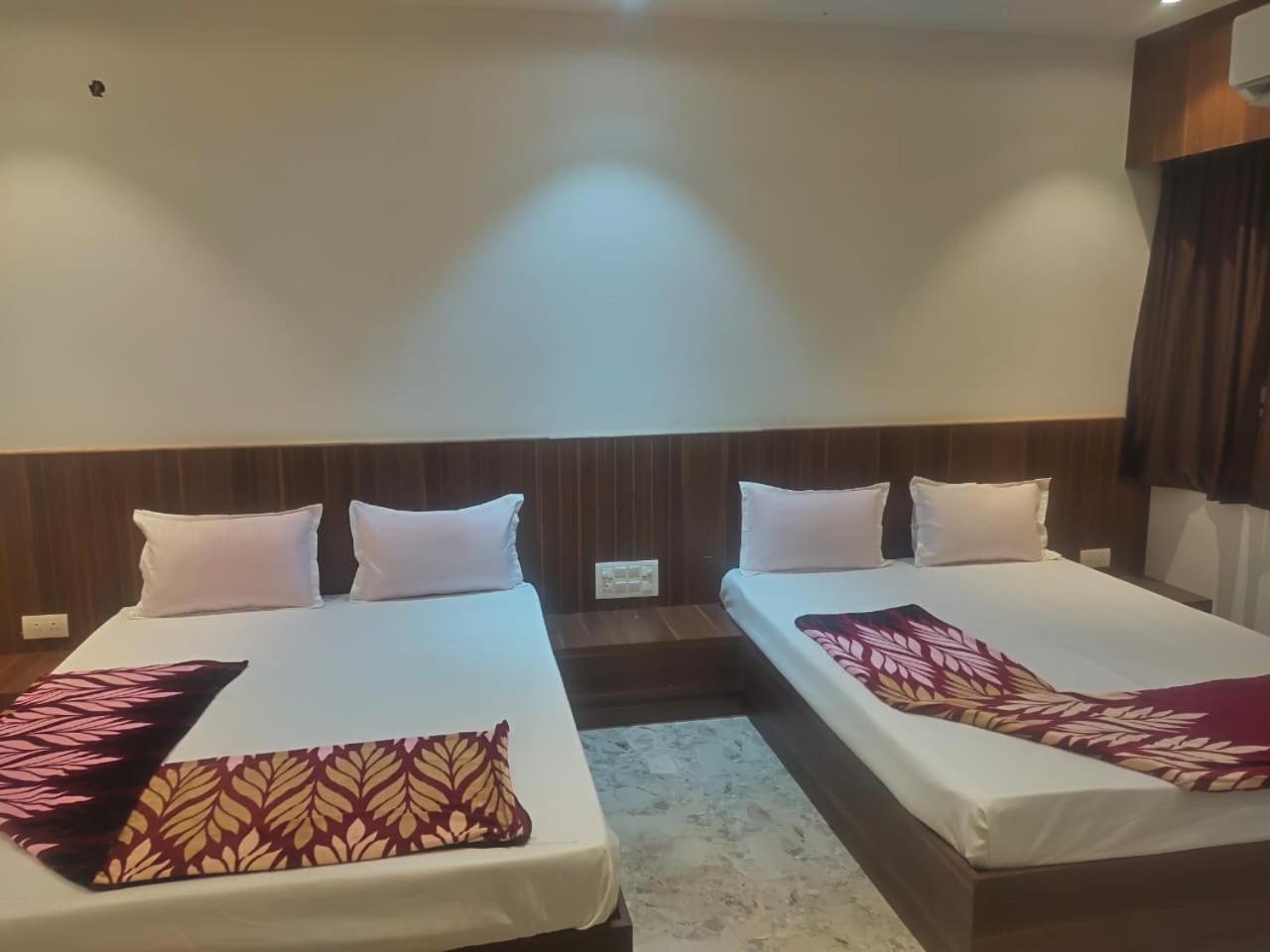 Ellora Hotel Ashoka Resort מראה חיצוני תמונה